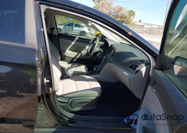 KMHD84LF5HU156018: 44393920