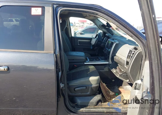 1C6RR6GT9FS501490: 44394036