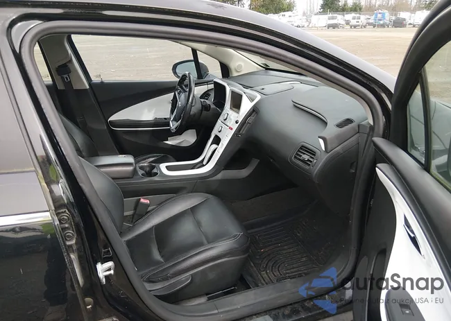 1G1RB6E46DU108887: 44394071