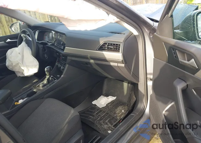 3VWC57BU8KM018394: 44394082