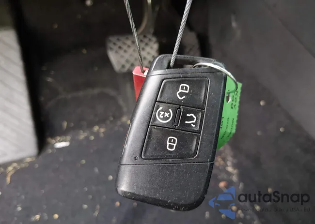 3VV3B7AX1JM014579: 44394345