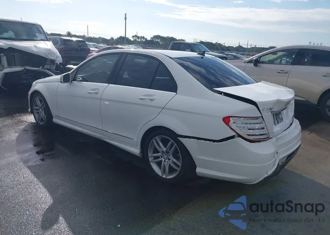 WDDGF4HB7ER305563: 44394428