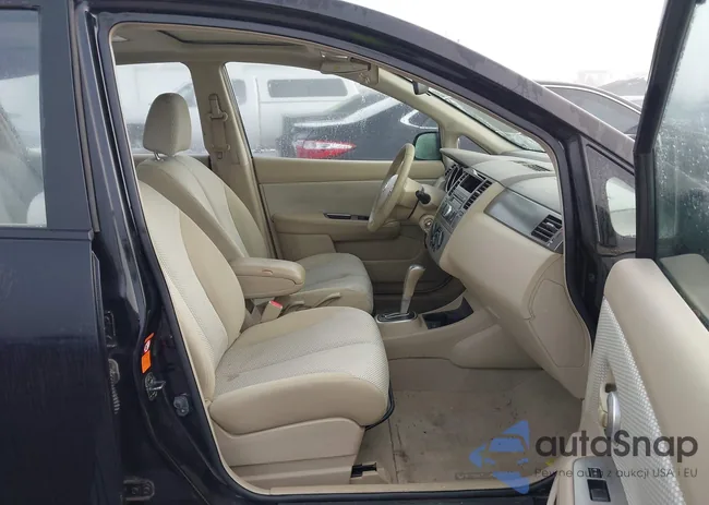 3N1BC13E88L358445: 44393513