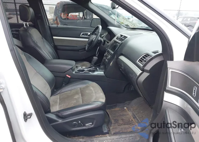 1FM5K8D82HGD33023: 44393520