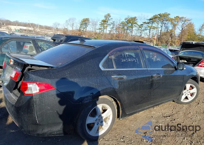 JH4CU26609C023104: 44393559