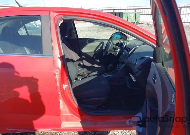 1G1JC5SB7D4221433: 44393587