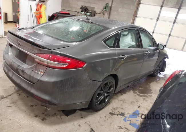 3FA6P0LU0JR155451: 44393757