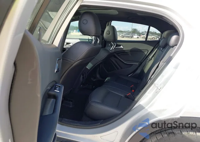 WDCTG4EB4HJ291662: 44394990