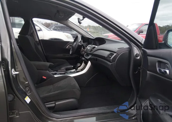 1HGCR2F3XDA212471: 44395267