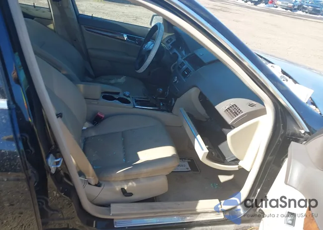 WDDGF8BB3BR148867: 44394556