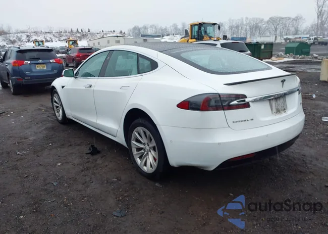 5YJSA1E40JF244872: 44394579