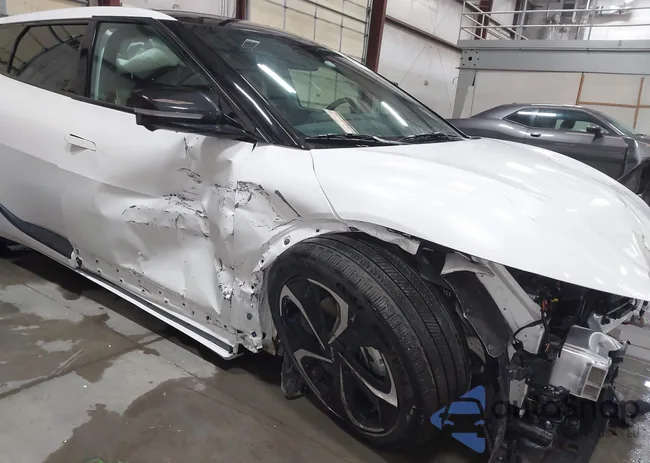 KNDC4DLC7R5203014: 44395855