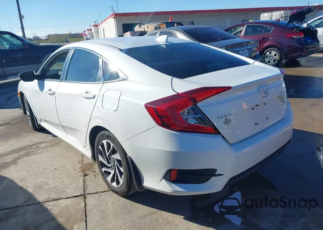 19XFC2F79JE010777: 44395887