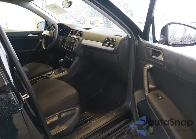 3VV0B7AX2LM108671: 44395923