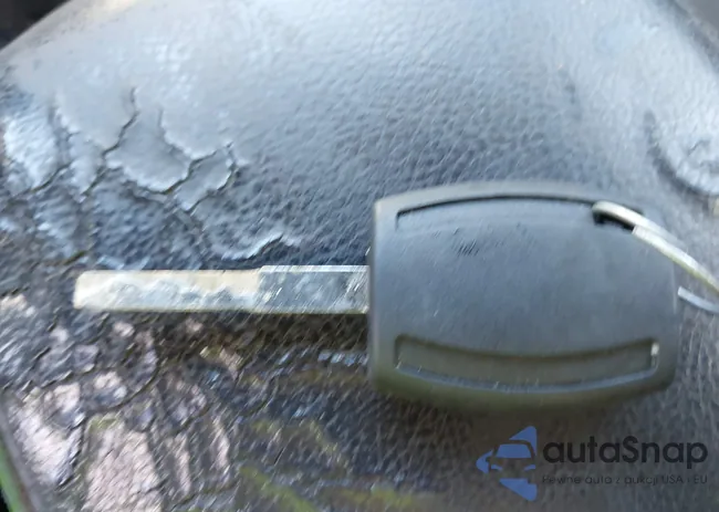 1FADP3F22DL211752: 44396133