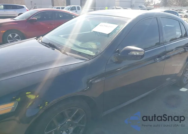 19UUA76618A019926: 44396155