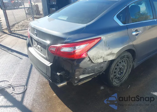 1N4AL3AP4JC209370: 44396174