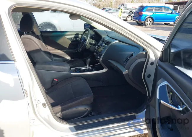 1N4AL3APXDC141063: 44396286