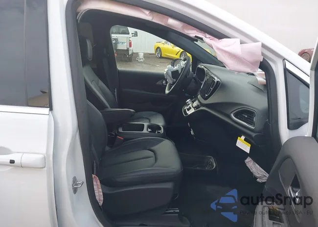 2C4RC1CGXSR566981: 44396345