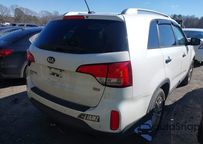 5XYKT3A61FG640483: 44396382