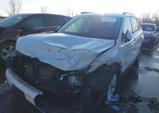 3VV2B7AX3JM112752: 44396417