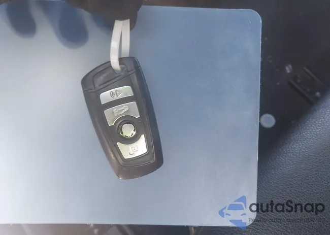 WBAFR7C50CC814939: 44395447