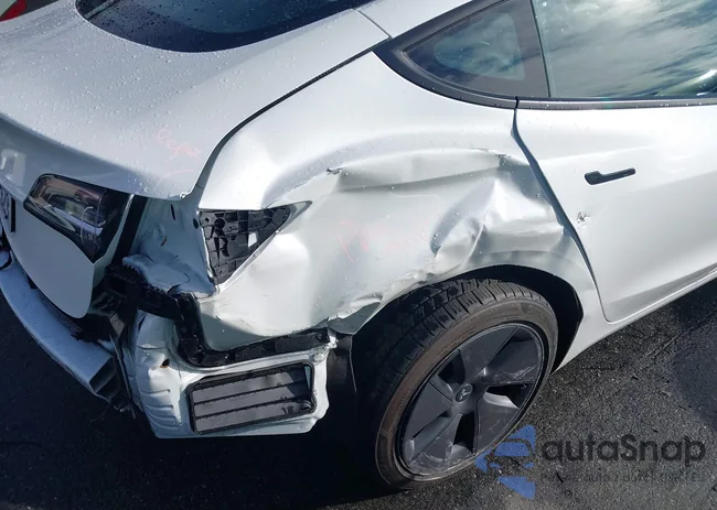 5YJ3E1EA5NF342185: 44395460