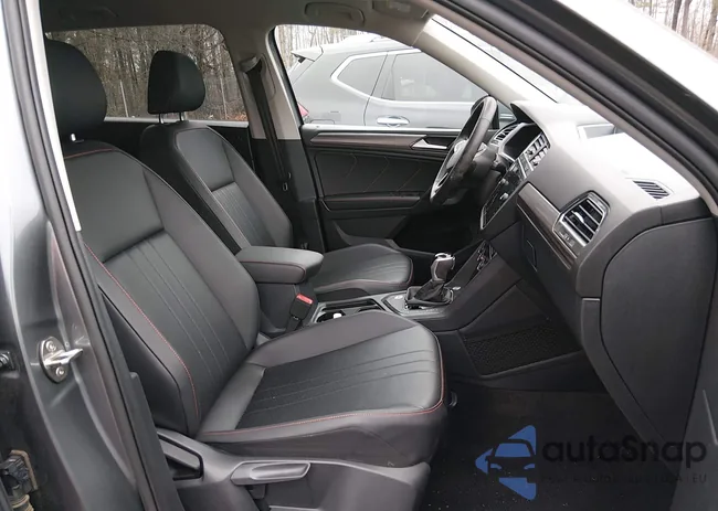 3VV6B7AX0RM224213: 44395713