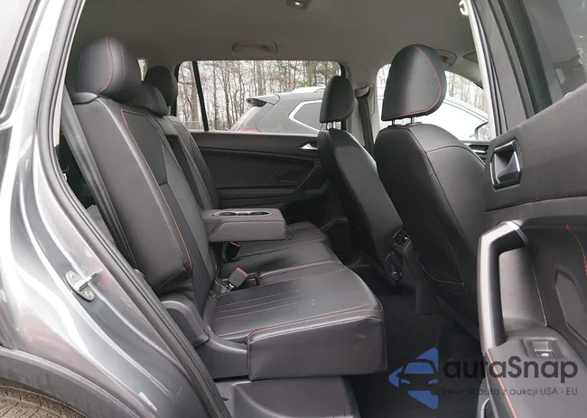 3VV6B7AX0RM224213: 44395713