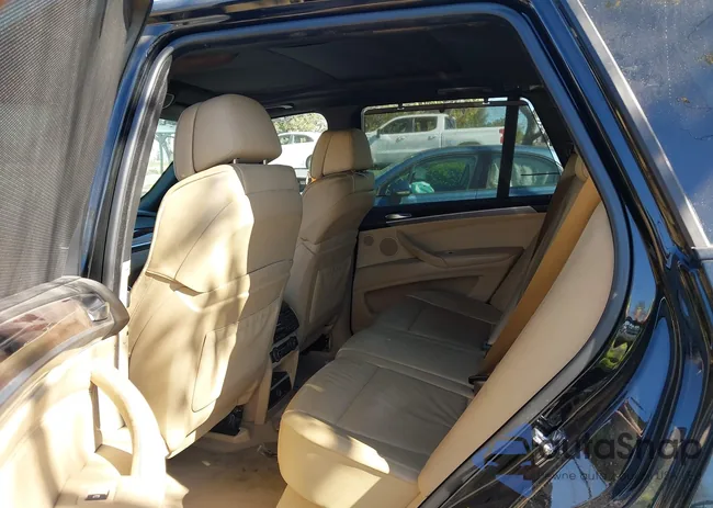 5UXFE83548L164572: 44395785