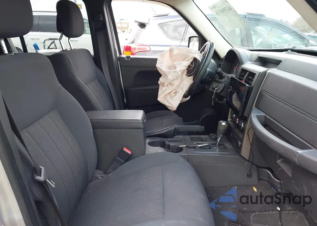 1C4PJMAK3CW130603: 44396916