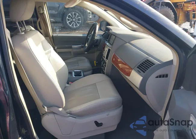 2A8HR54P38R836764: 44396945