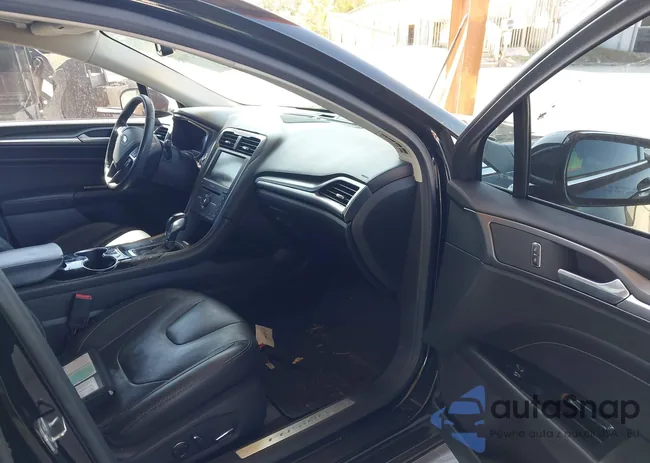 3FA6P0RUXGR231175: 44396985