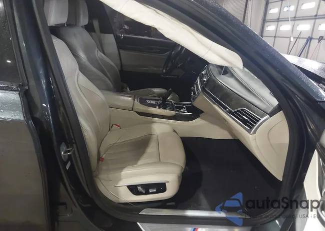 WBA7F2C57GG416061: 44396994