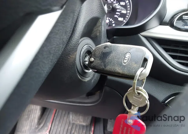 3KPF24AD0KE107170: 44397033