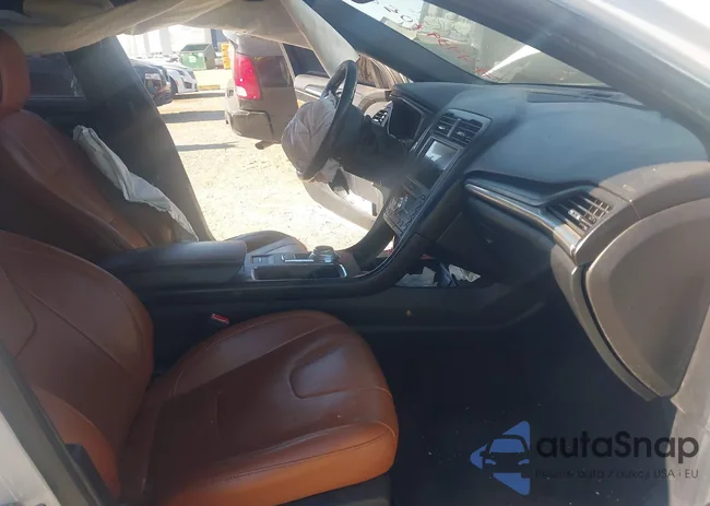 3FA6P0K93LR128311: 44397050