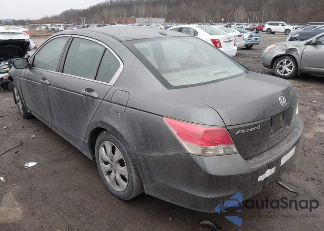 1HGCP2F83AA054097: 44397137