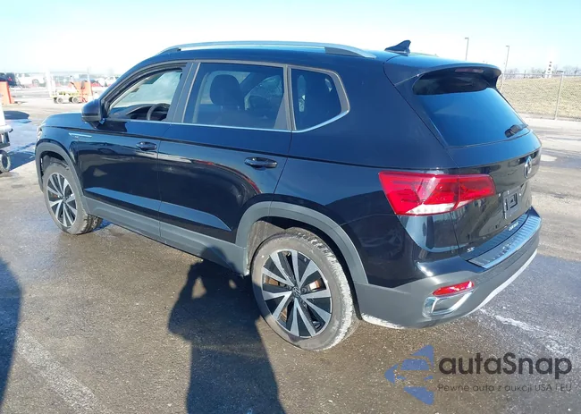 3VVLX7B28NM087748: 44397140