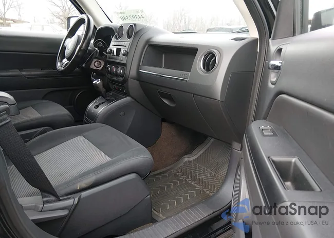 1C4NJRFB8ED562194: 44397340