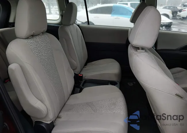 JM1CW2BL3C0110561: 44397380