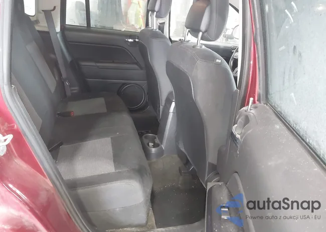 1C4NJDBB6ED592495: 44396537