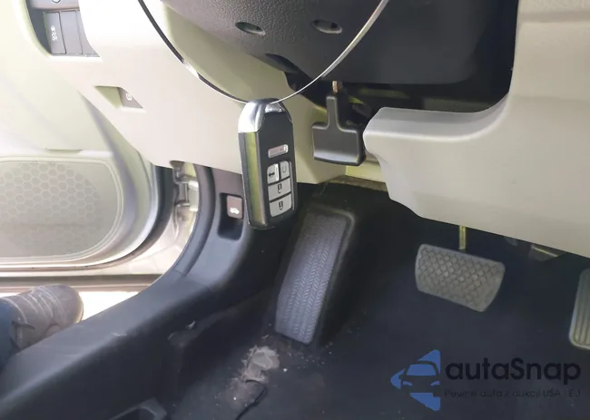 1HGCR2F72DA278497: 44396565