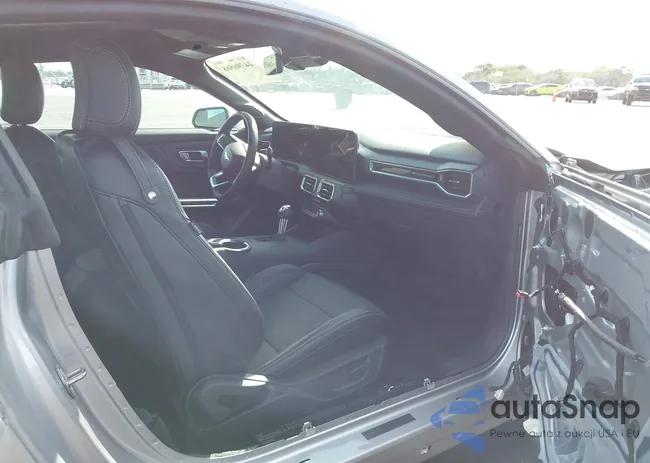 1FA6P8TH2S5122070: 44396568