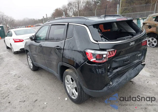 3C4NJDBB2NT174140: 44396604