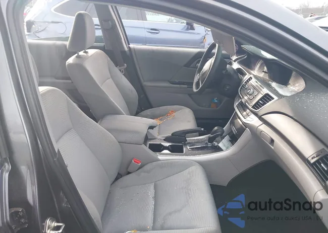 1HGCR2F30FA262833: 44396624