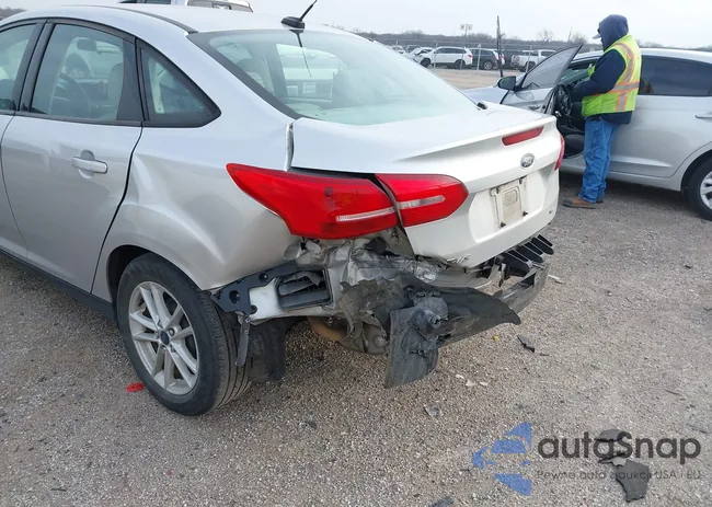 1FADP3F24HL254155: 44396638