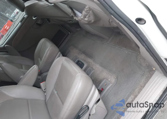 2C8GP64L03R271389: 44396654