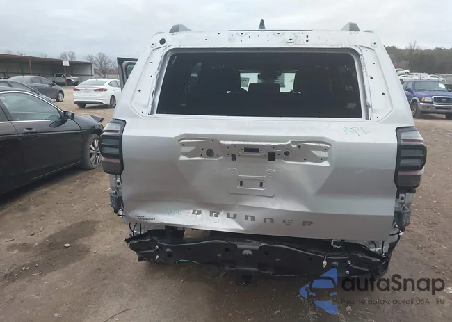 JTEVA5BR9S5037481: 44396691