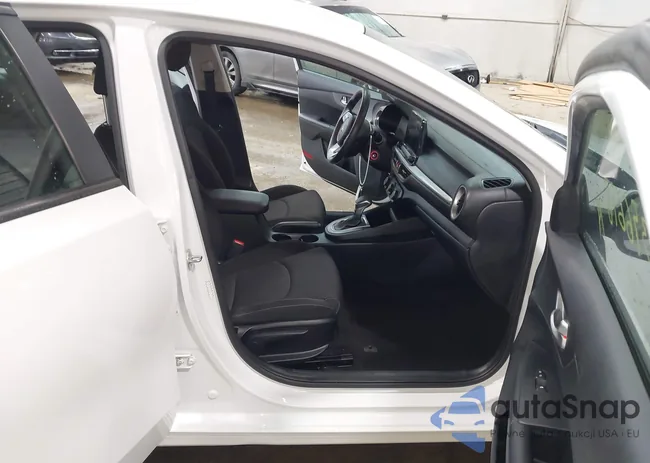 3KPF24AD3LE184150: 44396698