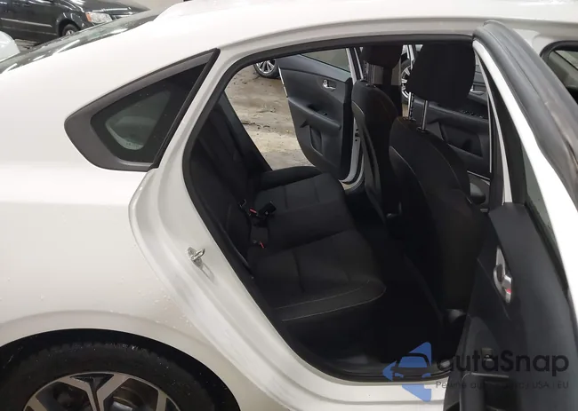 3KPF24AD3LE184150: 44396698